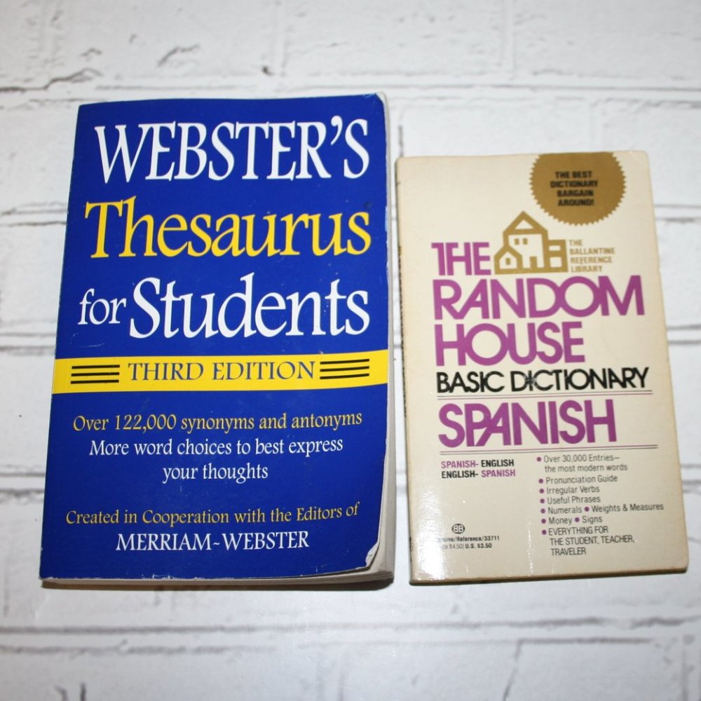 Vintage Spanish Dictionary and Thesaurus (b.j.)